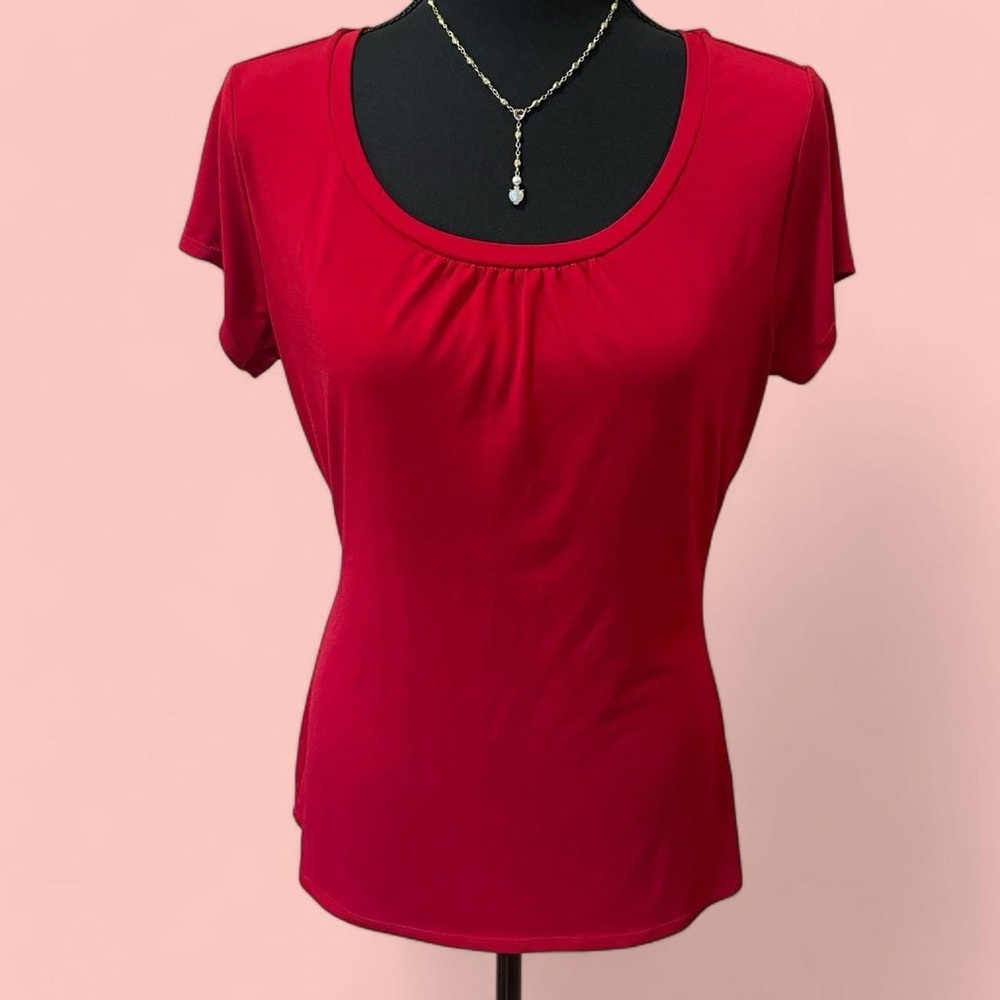 Women's Red Short Sleeve Top